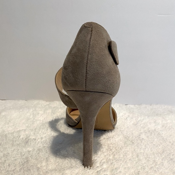 EUC Vince Camuto Carlotte Genuine Suede Pump- Size 8.5 - Picture 10 of 12